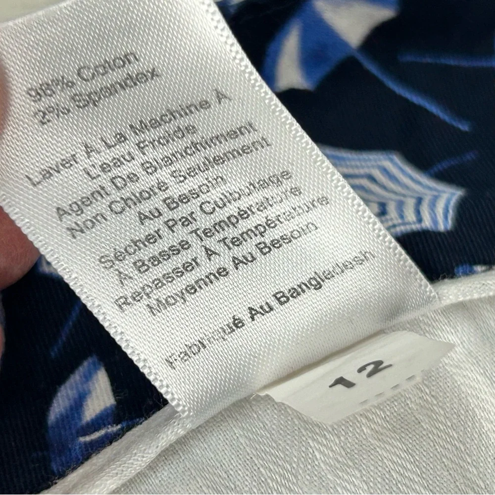 Talbots Petites Dark Blue with Umbrellas‎ Bermuda Shorts 6P